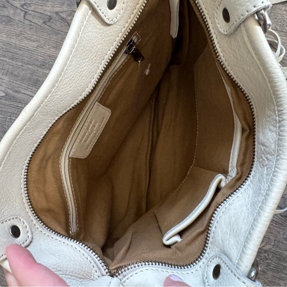 Cut N’ Paste Rustic Leather Boho Large Fringe Bag - Picture 4 of 5